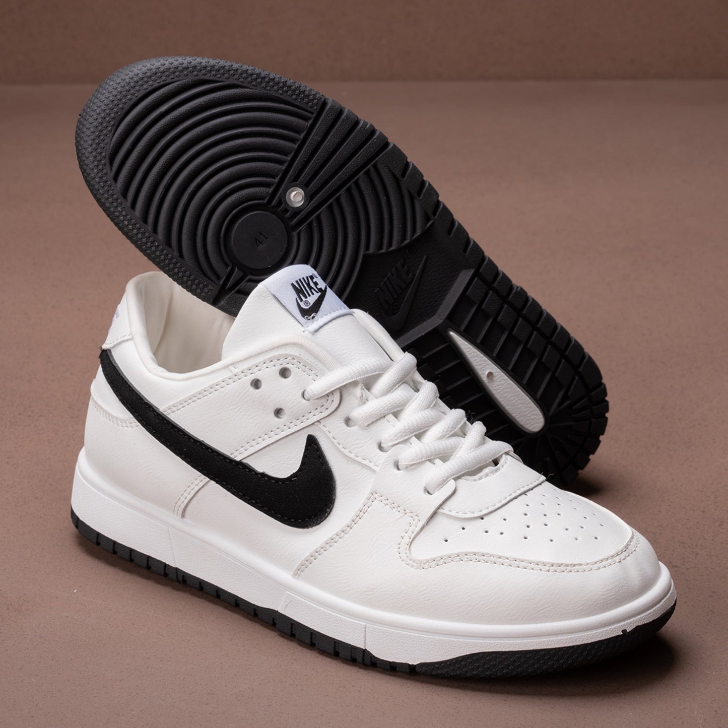 Nike NVRND Sneakers