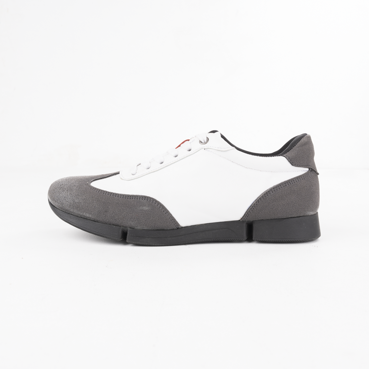 Classic Tone Sneaker